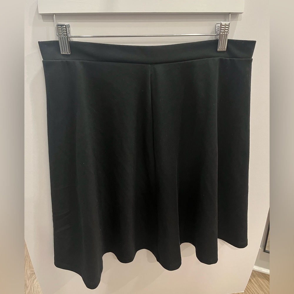 NWOT Gap A-Line Skirt 🖤